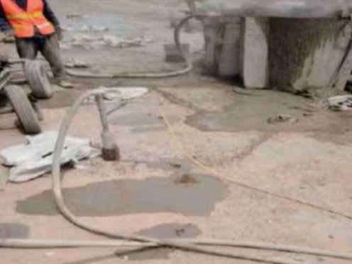 沙县水泥混凝土路面板底注浆技术 路面脱空注浆整治方案